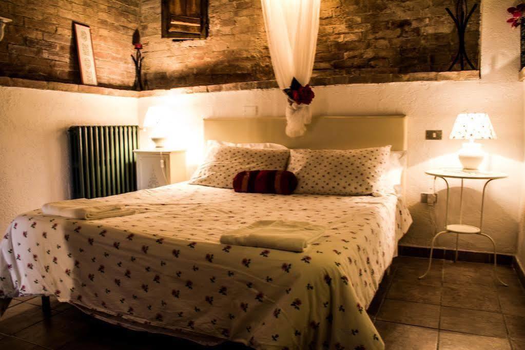 Casa Vacanze Fornace Buonconvento Bagian luar foto